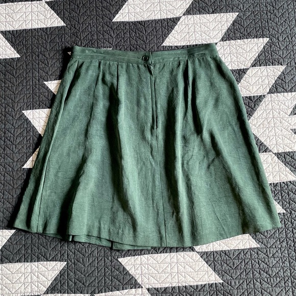 VINTAGE Tencel mini skirt with pleats, women’s size medium/large - Picture 2 of 7